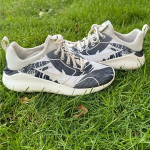 Nike Women's Sneakers leaf print